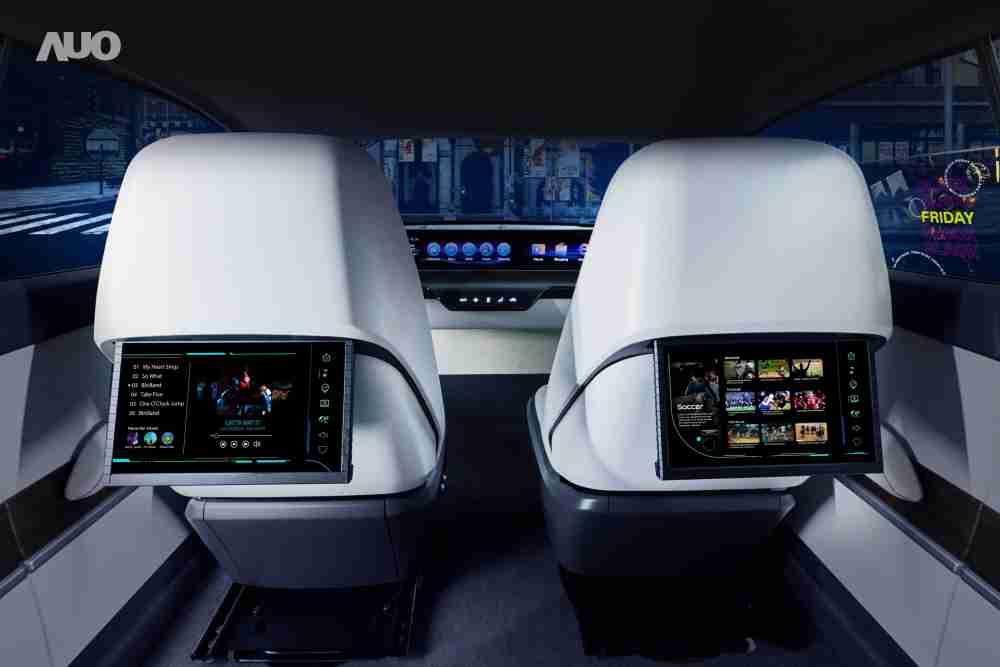 人生就是博新一代Smart Cockpit 2024，，，，以Micro LED先进显示技术优势，，，，创建〝可卷式后座娱乐显示器〞，，，仅在互动时才显示出所需画面及信息，，，，扩充更丰富的娱乐和交互信息服务，，，，获国际奖项荣耀